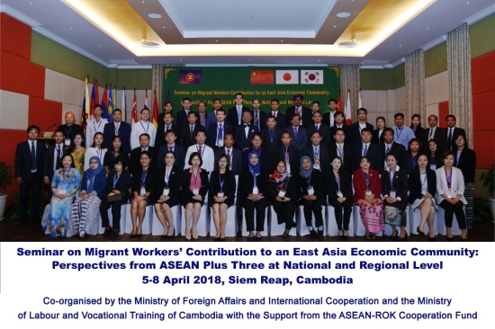 Group-Photo-of-Seminar-migrant-workers-in-SR-from-5-8-April-2018