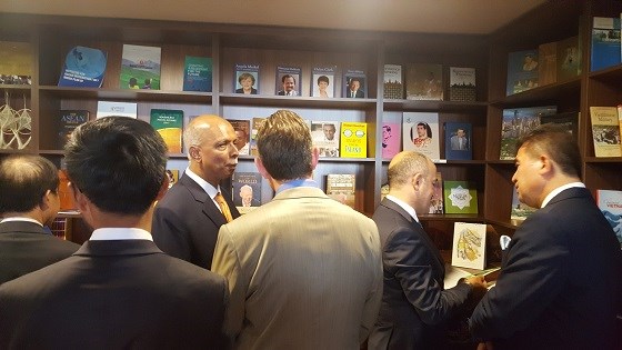 ASEAN Heads of Mission and invited guests tour the ASEAN Room