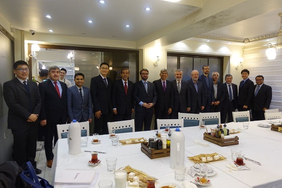  Lunch hosted by Professor Dr. Hasan Kamil Yilmaz, Mufti of Istanbul, for Dr. Yaacob Ibrahim