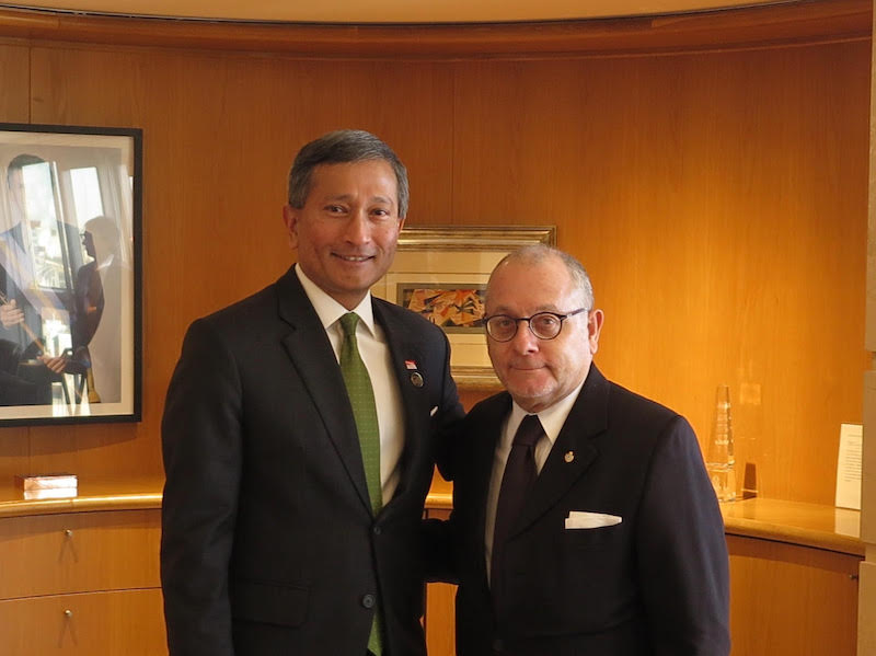 Meeting between Minister of Foreign Affairs and Worship Jorge Faurie and Minister for Foreign Affairs Dr Vivian Balakrishnan, 22 May 2018   [Photo credit: MFA]