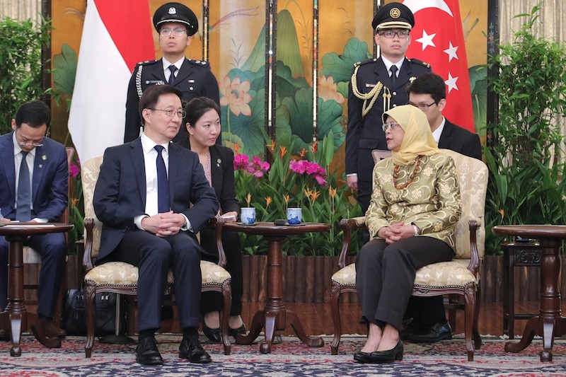 PRC Vice Premier Han Zheng calls on President Halimah Yacob at the Istana, 21 September 2018