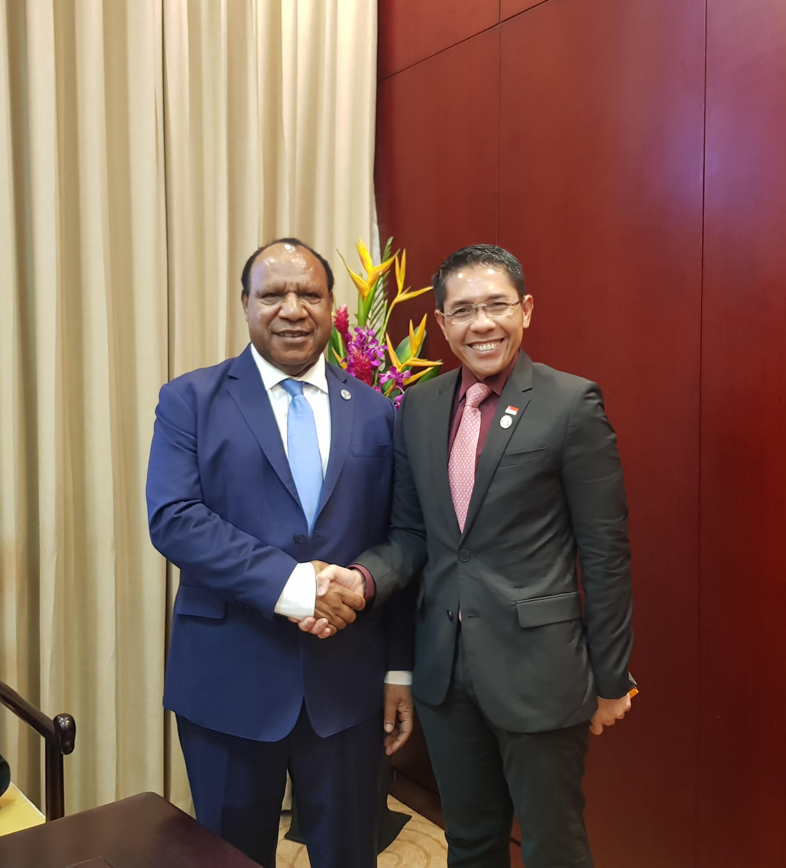 SMS had a bilateral meeting with the host of the APEC Ministerial Meeting Papua New Guinea Minister for Foreign Affairs and Trade Rimbink Pato on 14 November 2018.