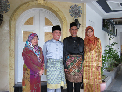 SMS Masagos with Bruneian Minister of Education Pehin Abu Bakar Apong and their spouses