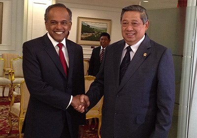 photo of Minister Shanmugam with President SBY (web)