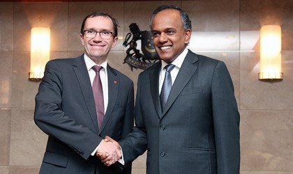 121107 Call on Minister Shanmugam by Norwegian Foreign Minister Espen Barth Eide 1 420x250