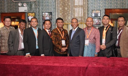 MFA20140602_IMG 2121_SMS Masagos and Indonesian Governors and Mayors (72dpi)