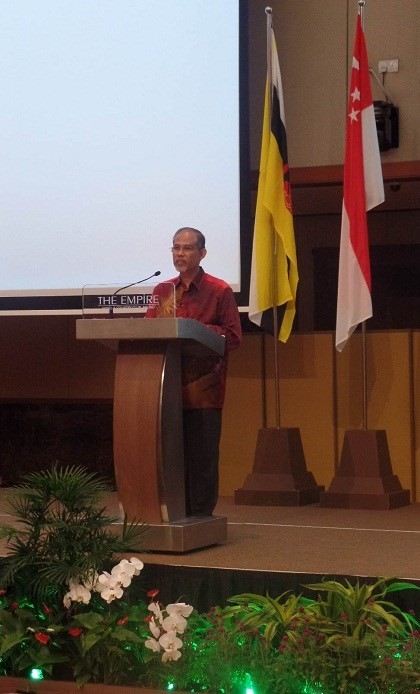 SMS Masagos delivering his address to the Singaporean community in Brunei Darussalam [MFA]