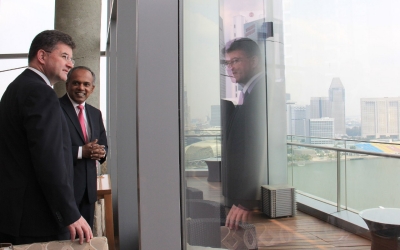 Minister K Shanmugam showing Deputy Prime Minister Miroslav Lajčák Singapore’s skyline prior to lunch on 3 November 2014.  Photo by Ministry of Foreign Affairs.