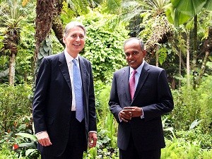 Minister for Foreign Affairs and Minister for Law K Shanmugam hosted Secretary of State for Foreign and Commonwealth Affairs of the United Kingdom The Right Honourable Philip Hammond MP to lunch on 30 January 2015. 