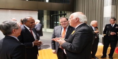 Minister Shanmugam interacting with New Zealand guests at the reception hosted by New Zealand Minister of Foreign Affairs Murray McCully [Photo:MFA]