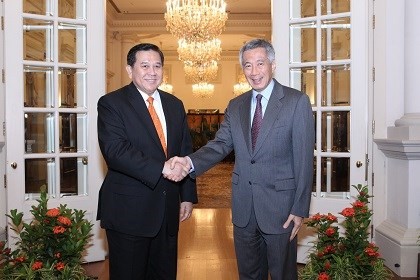 Call on PM by Thai DPM-handshake