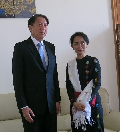 Call on Chairperson of the Committee for Rule of Law, Peace and Tranquillity in the Myanmar Union Parliament Daw Aung San Suu Kyi by Deputy Prime Minister Teo Chee Hean, 1 July 2015