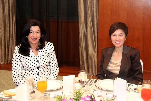 Senior Minister of State (Prime Minister’s Office, Ministry of Foreign Affairs and Ministry of Transport) Mrs Josephine Teo hosted the Palestinian National Authority’s National Economy Minister Abeer Odeh to dinner on 9 March 2016.  Minister Odeh led a delegation from the Palestinian Federation of Industries on a study visit to learn about Singapore’s developmental model.