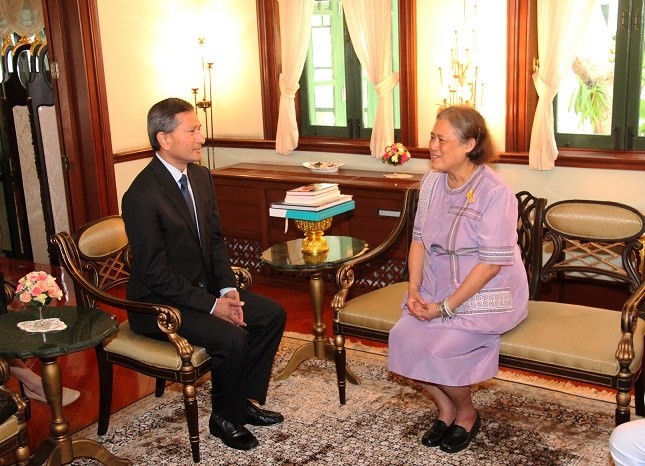 MFA - Minister Balakrishnan had a royal audience with HRH Princess Maha Chakri Sirindhorn at Srapathum Palace - 29 Mar 2016 (resize)