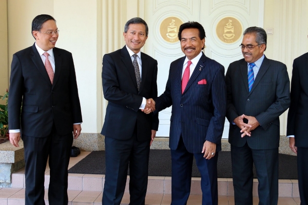 MFA20160402 Minister Vivian and Sabah CM Musa Aman 1